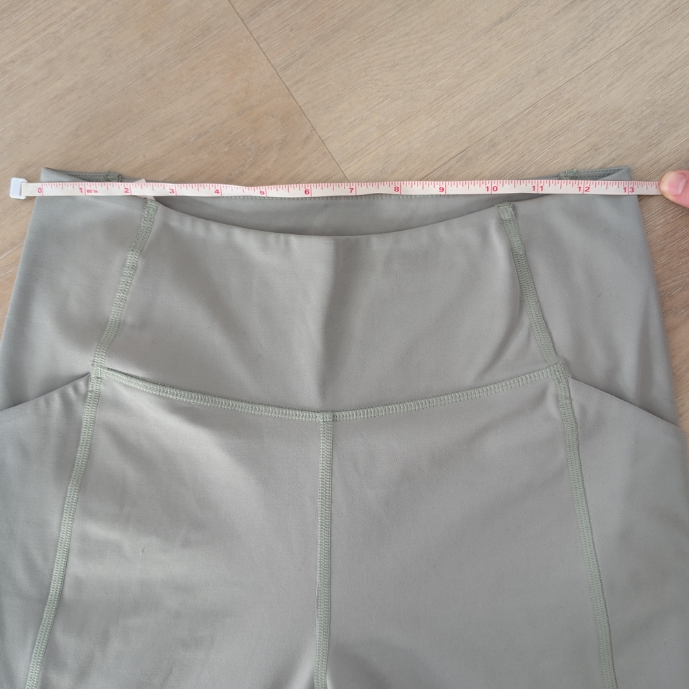 Women's High-Waisted Green Leggings - Picture 9 of 12